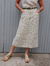 Charger l'image dans la galerie, Ensemble vintage Milène - Chemise et jupe en Lin fleuri. Taille S, 36, 38. Made in France. Cyrillus.