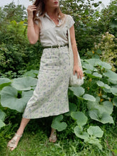 Charger l'image dans la galerie, Ensemble vintage Milène - Chemise et jupe en Lin fleuri. Taille S, 36, 38. Made in France. Cyrillus.