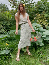 Charger l'image dans la galerie, Ensemble vintage Milène - Chemise et jupe en Lin fleuri. Taille S, 36, 38. Made in France. Cyrillus.