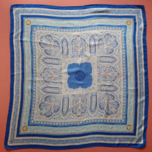 Charger l'image dans la galerie, Foulard vintage Coralie - Rotary International. 84 x 88