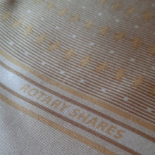 Charger l'image dans la galerie, Foulard vintage Sophie - Rotary beige - 85 × 87