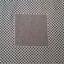 Charger l'image dans la galerie, Carré de soie Garance - Imprimé géométrique. 75 × 75
