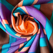 Charger l'image dans la galerie, Carré vintage Emma - Color Block. Yves Saint Laurent - 82 x 82