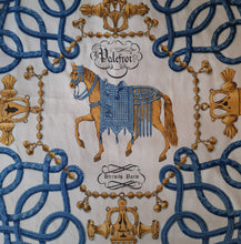 Charger l'image dans la galerie, Carré vintage Hermès Eléonore - 82 x 82 - "Palefroi" Françoise De La Perrière. 1966.