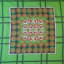 Charger l'image dans la galerie, Petit foulard vintage Yolène - Vert pomme - 50 × 50