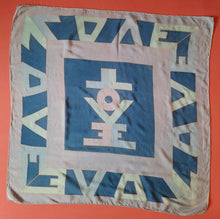 Charger l'image dans la galerie, Foulard vintage Mélia - Love - Bleu 73 x 73