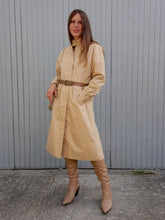 Charger l'image dans la galerie, Trench-coat vintage Louise - Beige miel. Taille M, 38, 40. Made in France