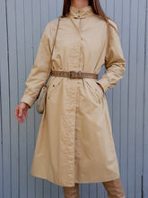 Charger l'image dans la galerie, Trench-coat vintage Louise - Beige miel. Taille M, 38, 40. Made in France