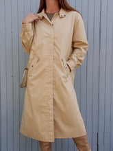 Charger l'image dans la galerie, Trench-coat vintage Louise - Beige miel. Taille M, 38, 40. Made in France