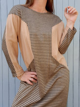 Charger l'image dans la galerie, Robe pull vintage Béryl - Imprimé pied-de-poule. Taille L, 40, 42.
