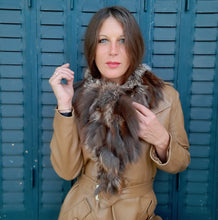 Charger l'image dans la galerie, Boa en fourrure véritable Cassandra - Frangés. Taille unique.
