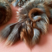 Charger l'image dans la galerie, Boa en fourrure véritable Cassandra - Frangés. Taille unique.