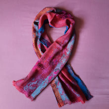 Charger l'image dans la galerie, Echarpe vintage Vichy - Kenzo. Bordée de franges.