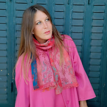 Charger l'image dans la galerie, Echarpe vintage Vichy - Kenzo. Bordée de franges.