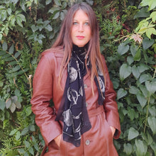 Charger l'image dans la galerie, Echarpe vintage Moschino. Motifs symboles en panne de velours gris. Transparente noire