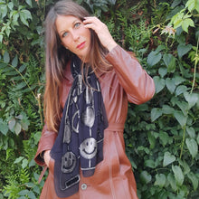 Charger l'image dans la galerie, Echarpe vintage Moschino. Motifs symboles en panne de velours gris. Transparente noire