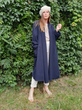 Charger l'image dans la galerie, Veste longue vintage Isadora - Drapé bleu marine. Ample. Taille XXL, 44, 46. Made in France