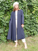 Charger l'image dans la galerie, Veste longue vintage Isadora - Drapé bleu marine. Ample. Taille XXL, 44, 46. Made in France