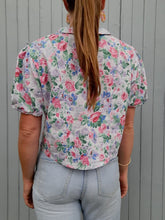 Charger l'image dans la galerie, Chemisier vintage Charlène -En coton fleuri. Taille M, 38, 40. Made in France