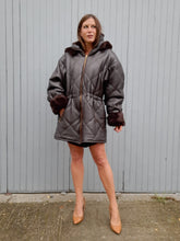 Charger l'image dans la galerie, Manteau matelassé Cindy - Fourrure synthétique marron. Taille XL, 42, 44