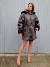 Charger l'image dans la galerie, Manteau matelassé Cindy - Fourrure synthétique marron. Taille XL, 42, 44