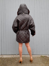 Charger l'image dans la galerie, Manteau matelassé Cindy - Fourrure synthétique marron. Taille XL, 42, 44