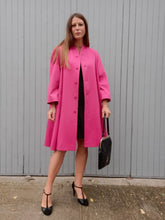 Charger l'image dans la galerie, Manteau vintage Solveig - Laine rose, oversize. Taille M, L, 38, 40, 42