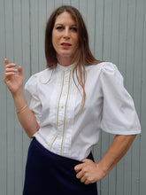Charger l'image dans la galerie, Chemisier vintage Zaïa - Blanc à plumetis irisés. Taille M, 38, 40
