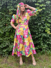 Charger l'image dans la galerie, Robe vintage Prisca - Imprimé floral. Taille M, 38, 40. Anne Marie Belin.