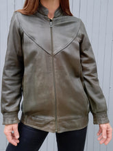 Charger l'image dans la galerie, Blouson vintage Line - Cuir vert. Taille M, 38, 40.