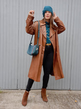 Charger l'image dans la galerie, Trench-coat vintage Éve - Cuir marron. Fermeture croisée. Taille XL, 42, 44.
