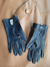 Charger l'image dans la galerie, Gants vintage Olivia. Cuir noir ajouré. Tréfousse. Taille 6,5. Made in France