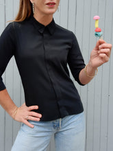 Charger l'image dans la galerie, Chemisier Ambre - Minimaliste noir. Chattawak. Taille XS, 34, 36.