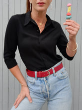 Charger l'image dans la galerie, Chemisier Ambre - Minimaliste noir. Chattawak. Taille XS, 34, 36.