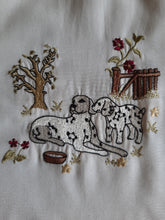 Charger l'image dans la galerie, Chemisier vintage Lucie - Brodé de chiens Dalmatiens naïfs. Taille L, 40, 42