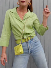 Charger l'image dans la galerie, Chemisier vintage Marielle - Soie vert Anis. Taille M, 38, 40