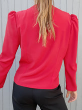Charger l'image dans la galerie, Blouse vintage Lisette - Foncée aux épaules. Taille M, 38, 40 . Made in France