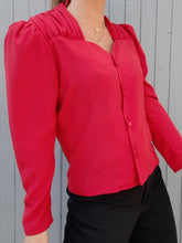 Charger l'image dans la galerie, Blouse vintage Lisette - Foncée aux épaules. Taille M, 38, 40 . Made in France