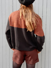 Charger l'image dans la galerie, Pull vintage Lina - Laine noir et marron. Taille L, 40, 42. Made in France.