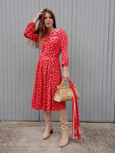 Charger l'image dans la galerie, Robe vintage Ciara - Rouge fleurie. Taille M, 38, 40. Made in France