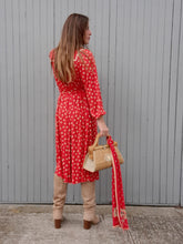 Charger l'image dans la galerie, Robe vintage Ciara - Rouge fleurie. Taille M, 38, 40. Made in France