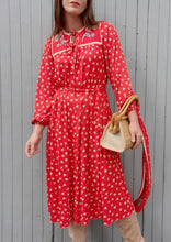 Charger l'image dans la galerie, Robe vintage Ciara - Rouge fleurie. Taille M, 38, 40. Made in France