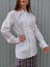 Charger l'image dans la galerie, Chemisier vintage Philippine - Pierre Cardin col jabot. Taille M, 38, 40. Made in France