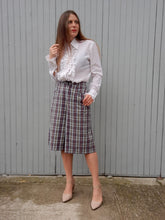 Charger l'image dans la galerie, Chemisier vintage Philippine - Pierre Cardin col jabot. Taille M, 38, 40. Made in France