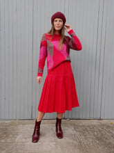Charger l'image dans la galerie, Jupe vintage Molly. Plissée rouge. Longueur midi. Taille L, 40, 42. Made in France