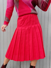 Charger l'image dans la galerie, Jupe vintage Molly. Plissée rouge. Longueur midi. Taille L, 40, 42. Made in France