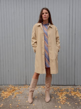 Charger l'image dans la galerie, Trench-Coat vintage Lola - Beige. Taille S, 36, 38. Made in France