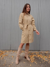 Charger l'image dans la galerie, Trench-Coat vintage Lola - Beige. Taille S, 36, 38. Made in France