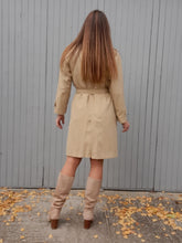 Charger l'image dans la galerie, Trench-Coat vintage Lola - Beige. Taille S, 36, 38. Made in France