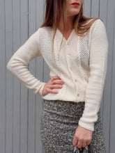 Charger l'image dans la galerie, Cardigan vintage Flavie - Maille ajourée et torsadée. Taille S, 36, 38.